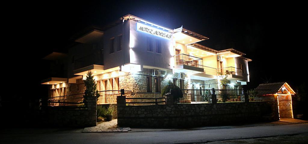 Voreas Hotel Káto Loutrákion Exteriér fotografie